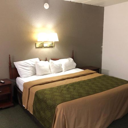 Econo Lodge Wisconsin Rapids Zewnętrze zdjęcie