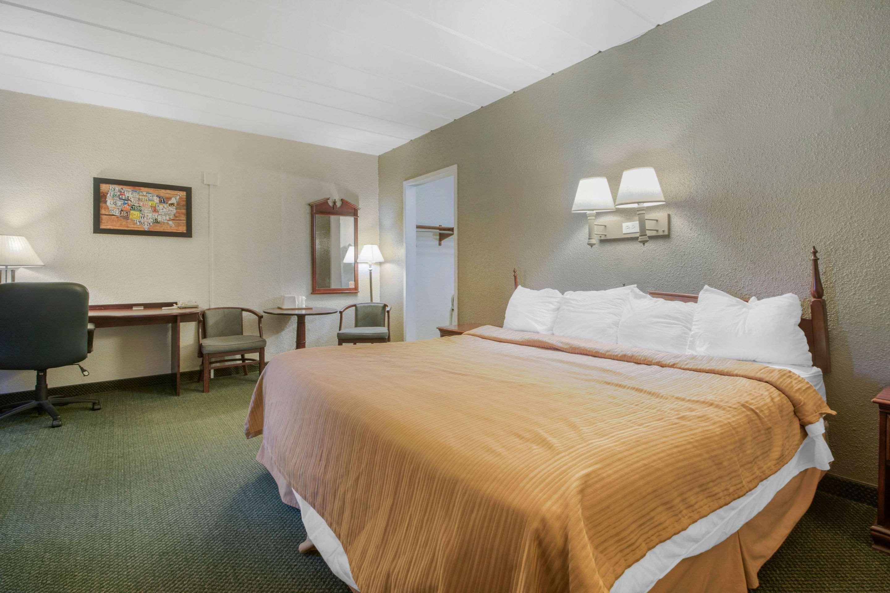 Econo Lodge Wisconsin Rapids Zewnętrze zdjęcie