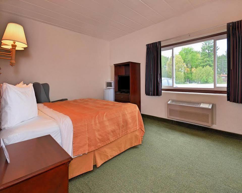 Econo Lodge Wisconsin Rapids Zewnętrze zdjęcie