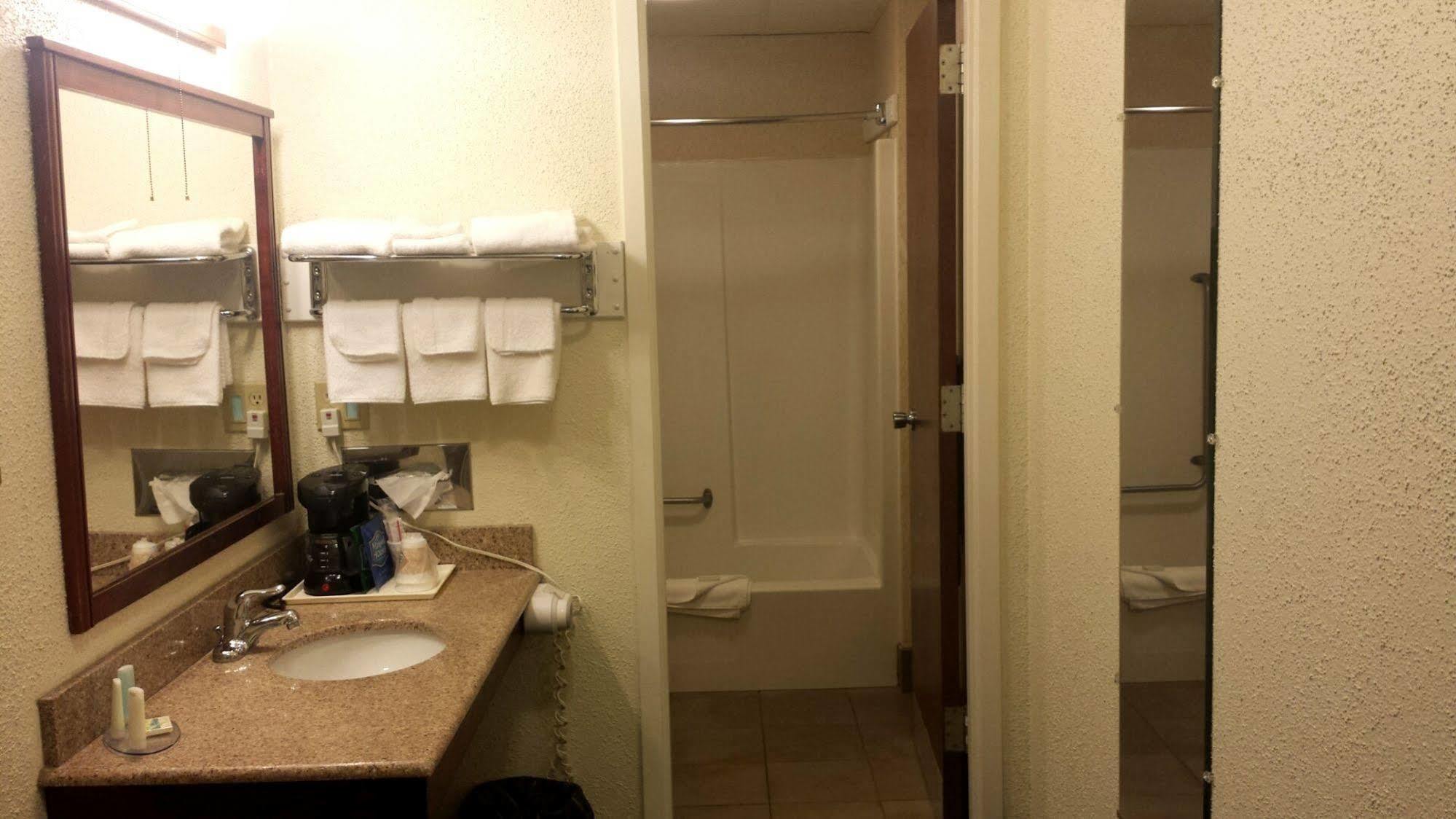 Econo Lodge Wisconsin Rapids Zewnętrze zdjęcie